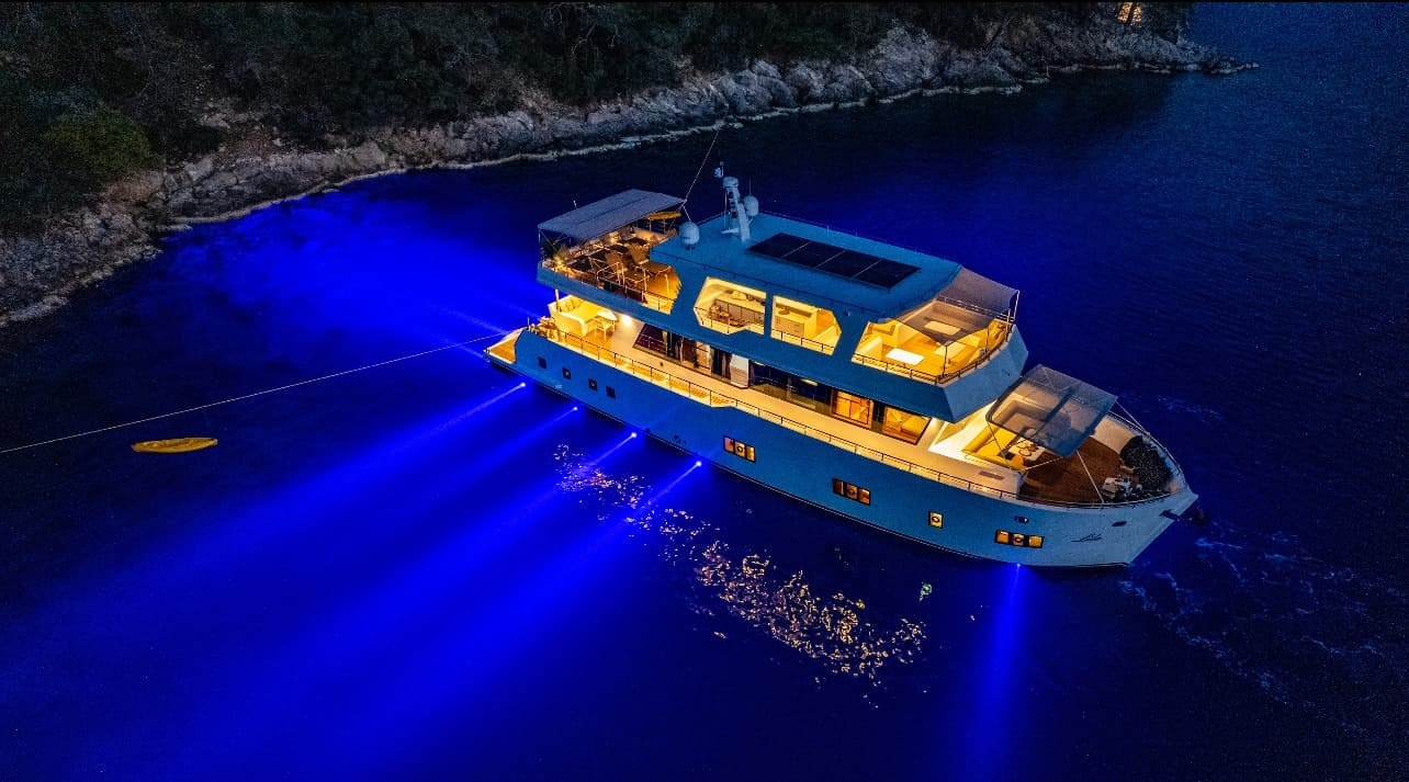 Lila Trawler