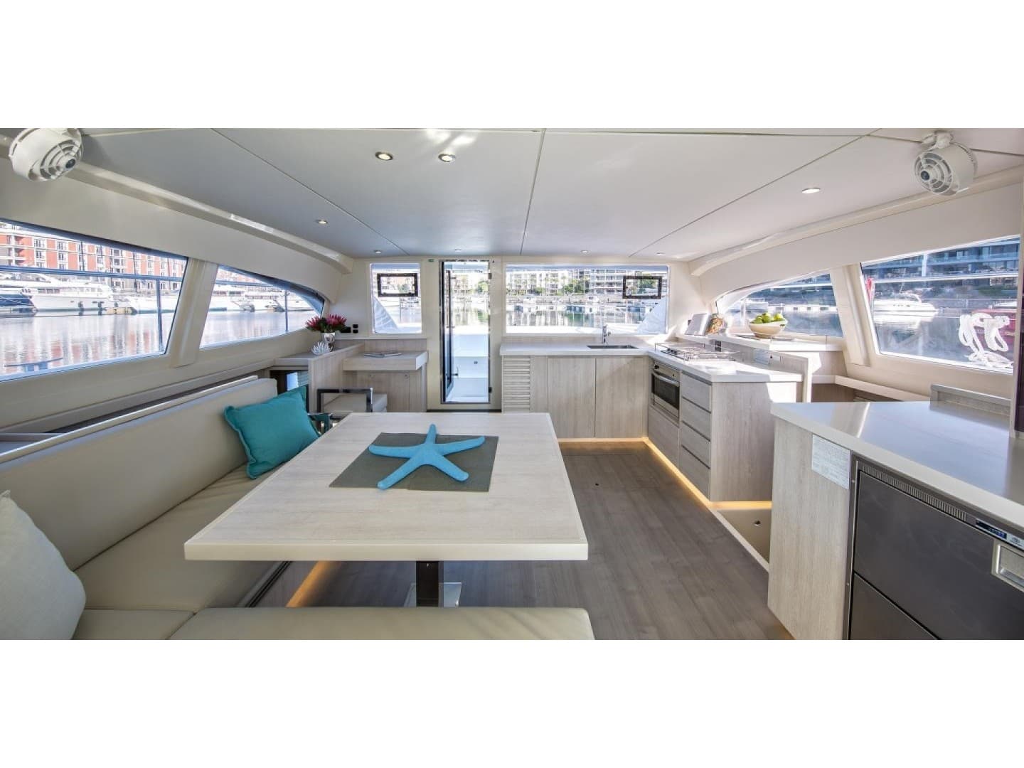 LEOPARD 43 PAULINE POWERCAT