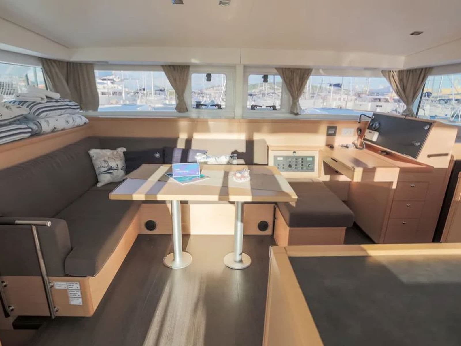 Lagoon 400