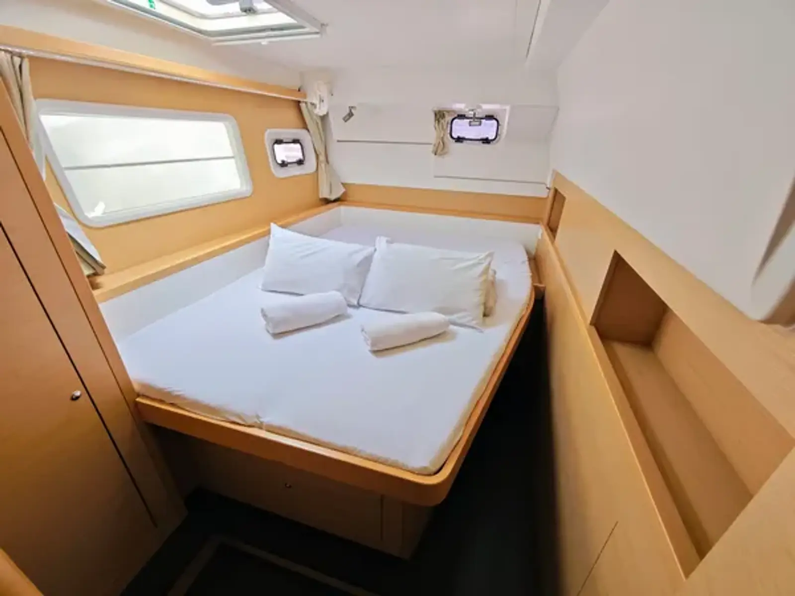 Lagoon 400