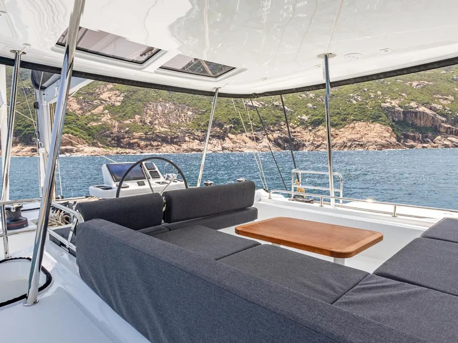 Lagoon 51