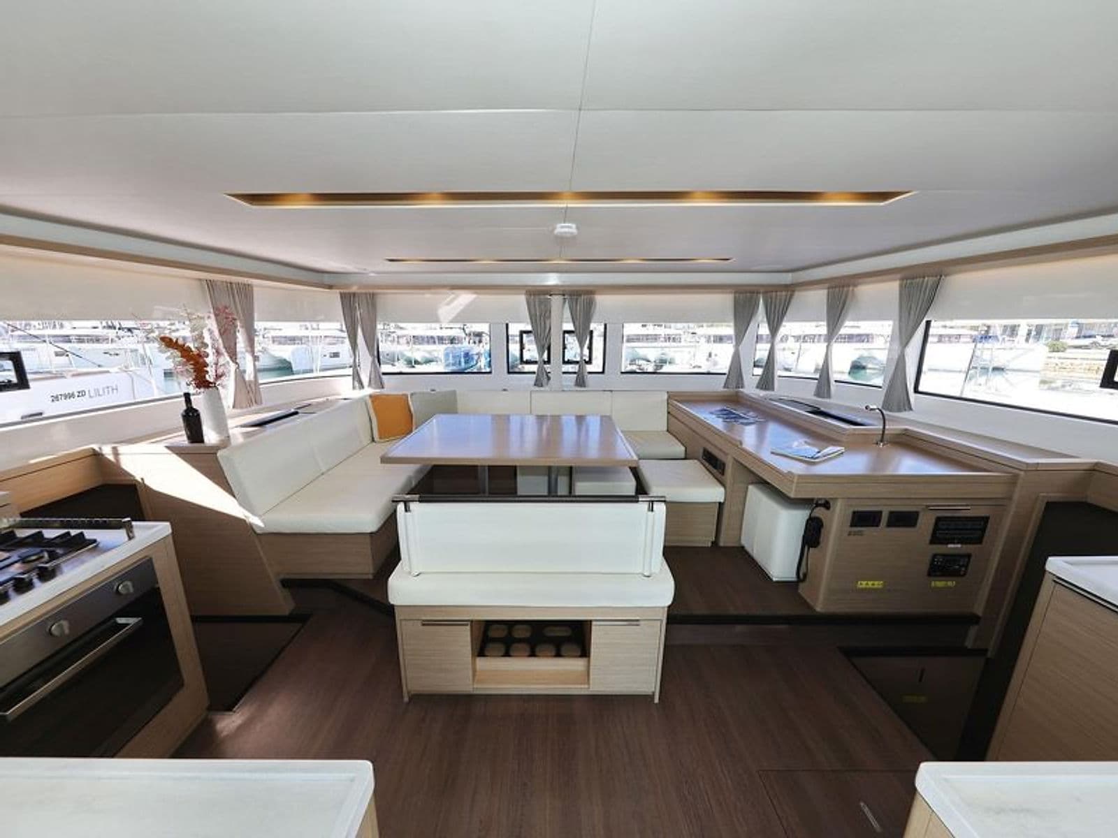 Lagoon 51
