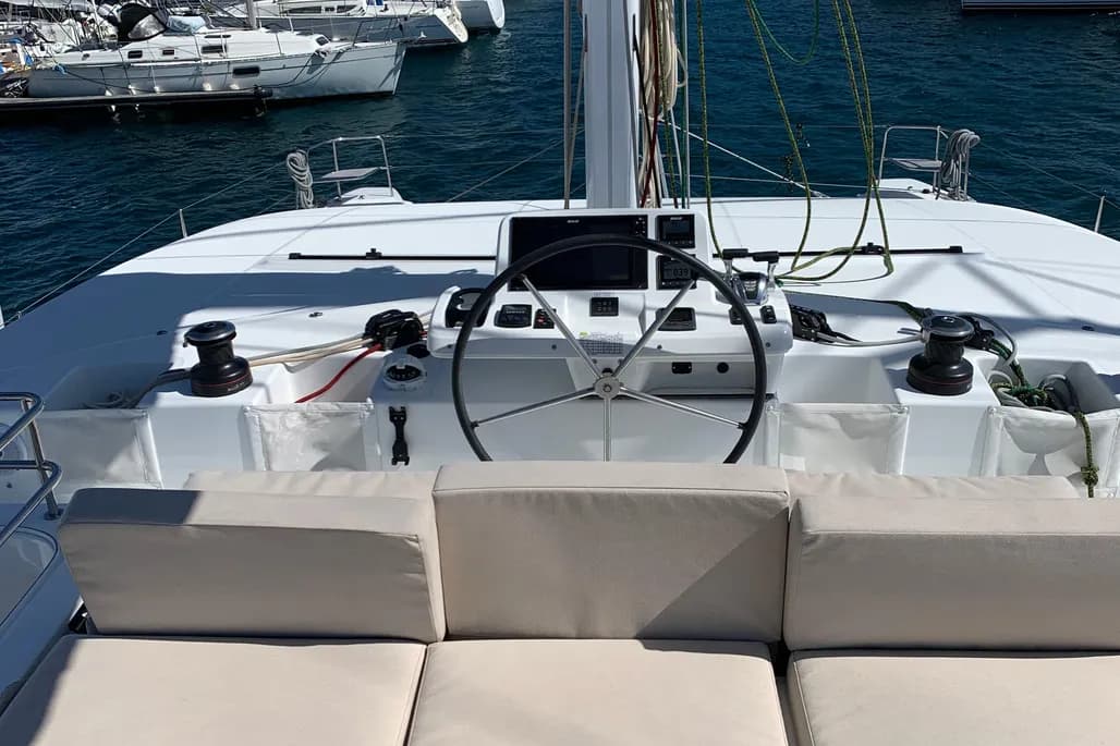 Lagoon 50
