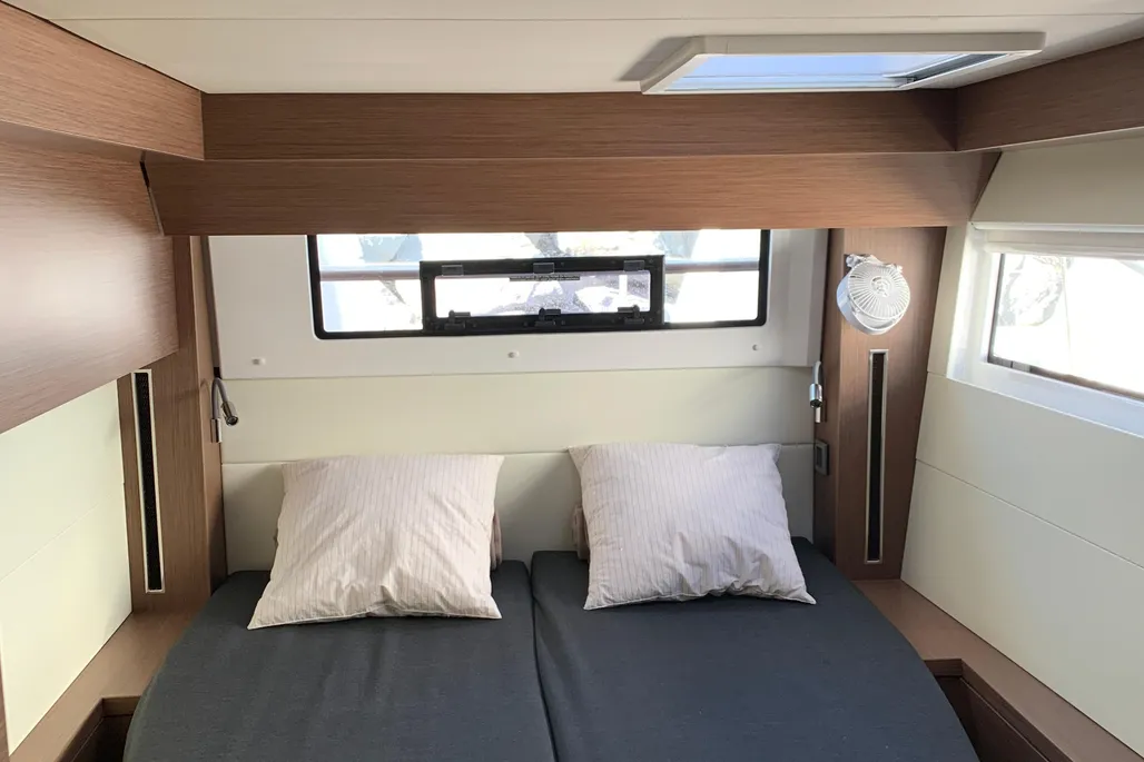 Lagoon 50