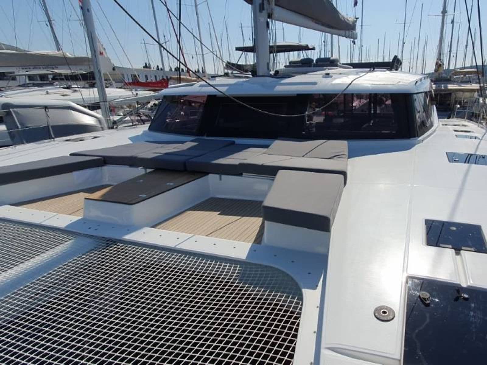 Fountaine Pajot Aura 51