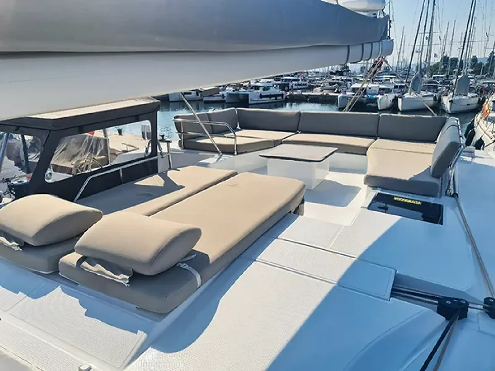 Fountaine Pajot Aura 51