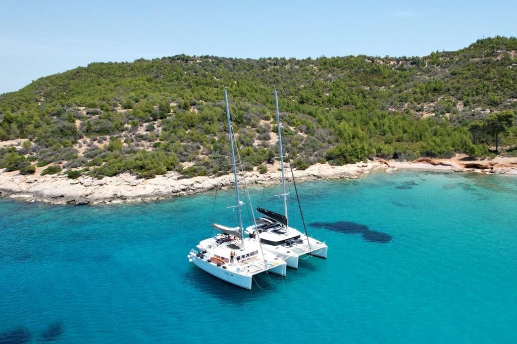 AEROPI |⛵ VIP, Skippered Only, Watermaker, Generator, AC, BBQ