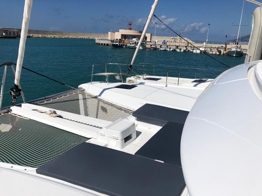 LAGOON 46 FLY