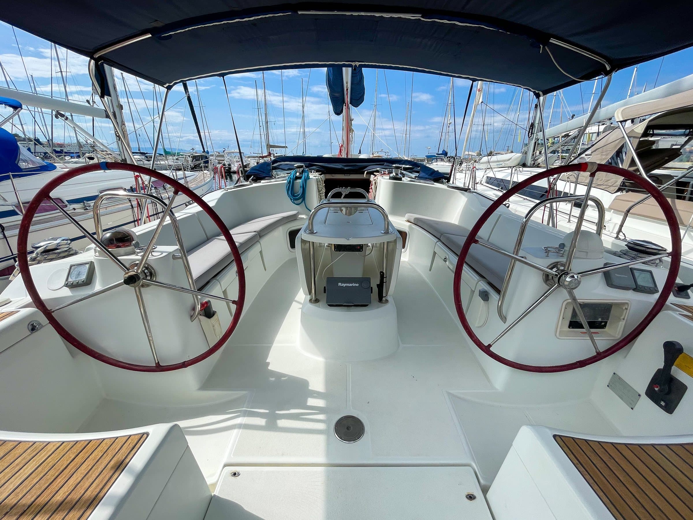 Beethoven ( with Bowthruster ,Solar Panels)
