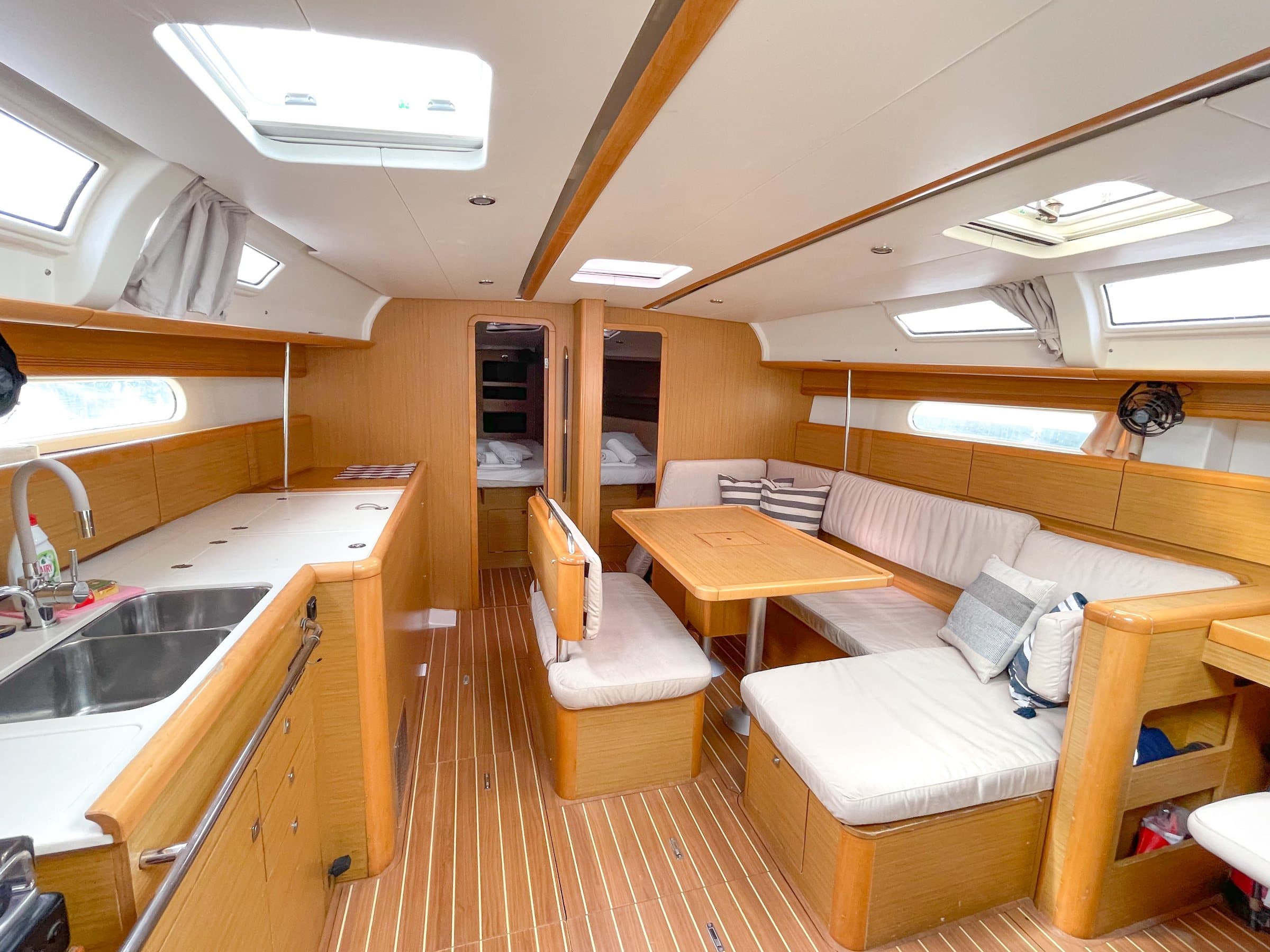 Beethoven ( with Bowthruster ,Solar Panels)