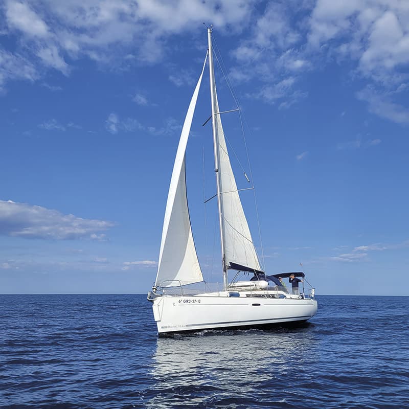 Oceanis 37