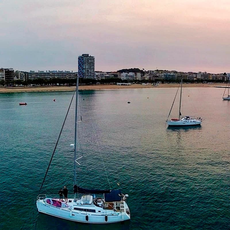 Oceanis 37