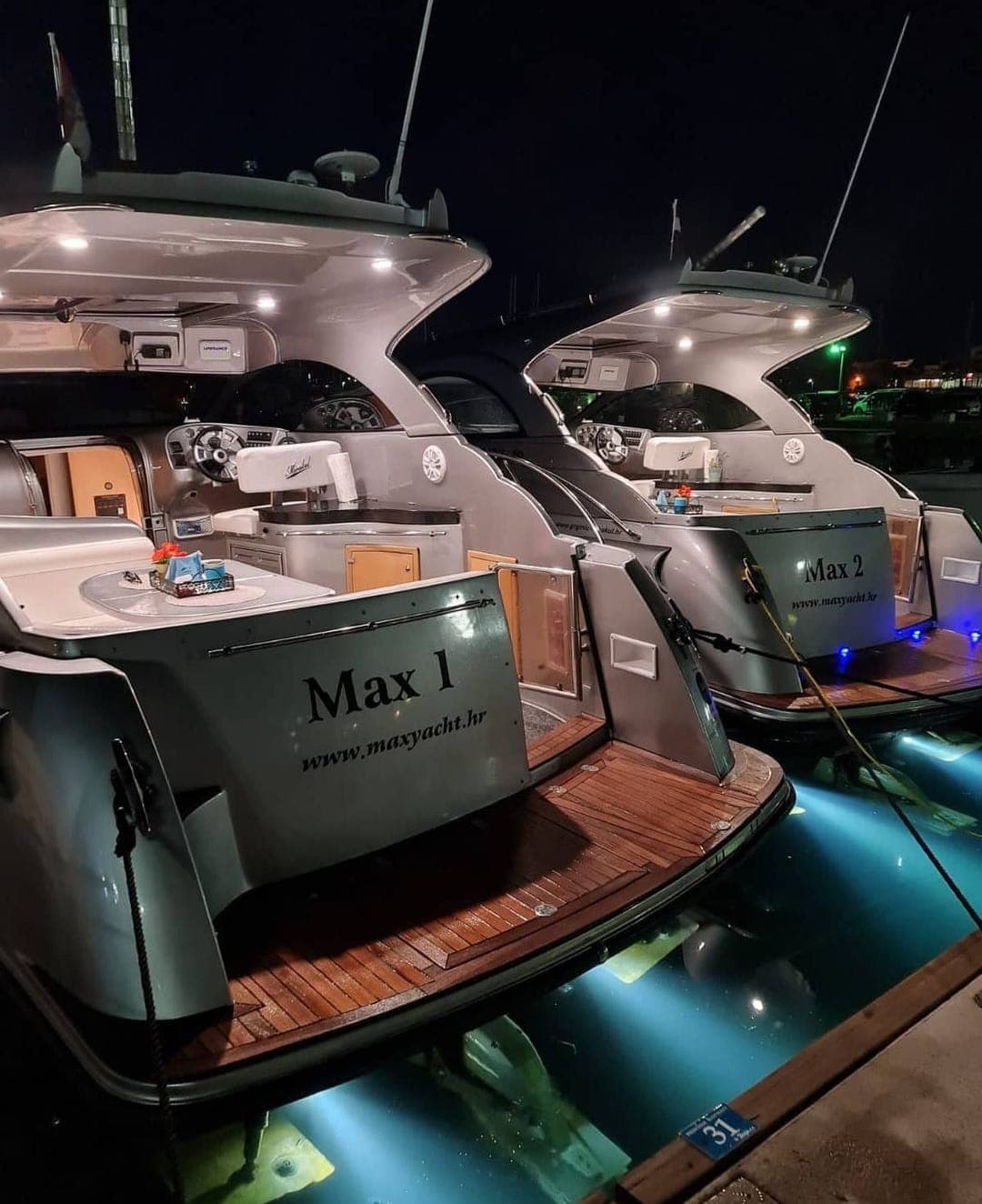 MAX 1