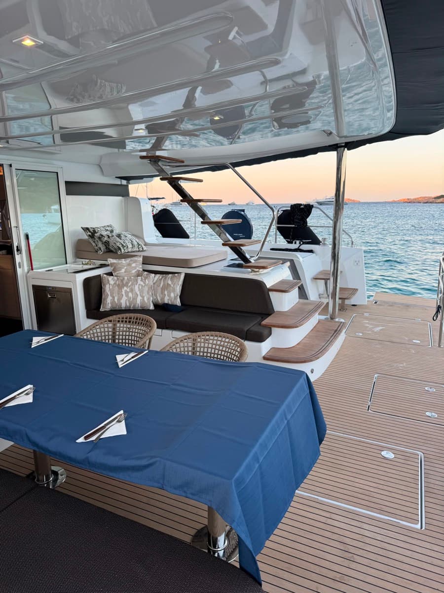 Montecristo (MAR) - FIRST CLASS