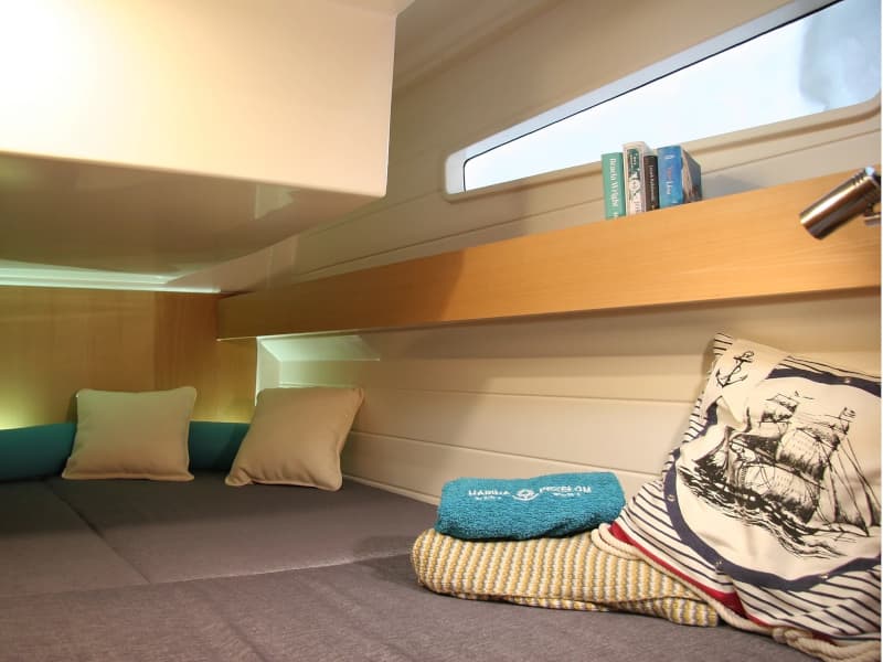 Platinum 989 Flybridge (Premiera)