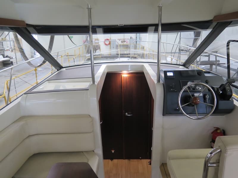 Platinum 989 Flybridge