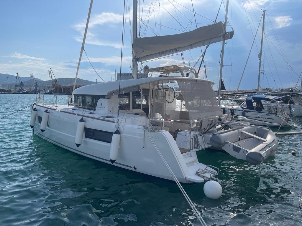 Nina (A/C, Gen 10KWA, watermaker, electric winch)