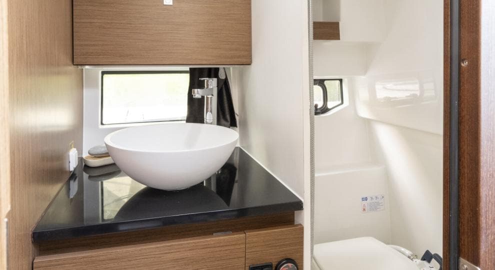 Beneteau 9