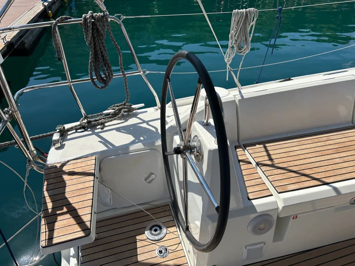 Sail Lynx