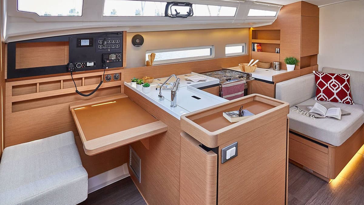 Sunsail 410 Classic