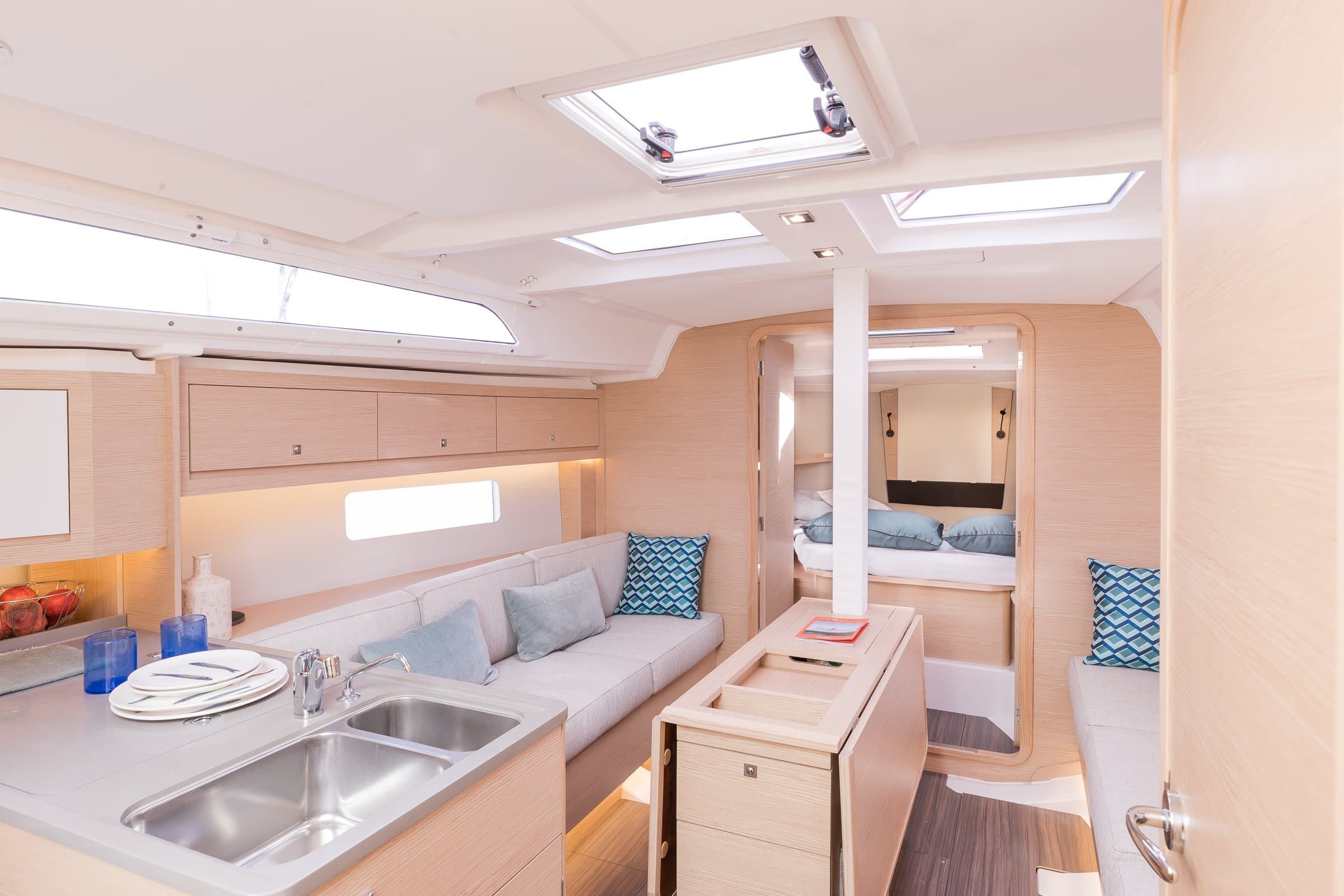 Sunsail 37.3 Premium