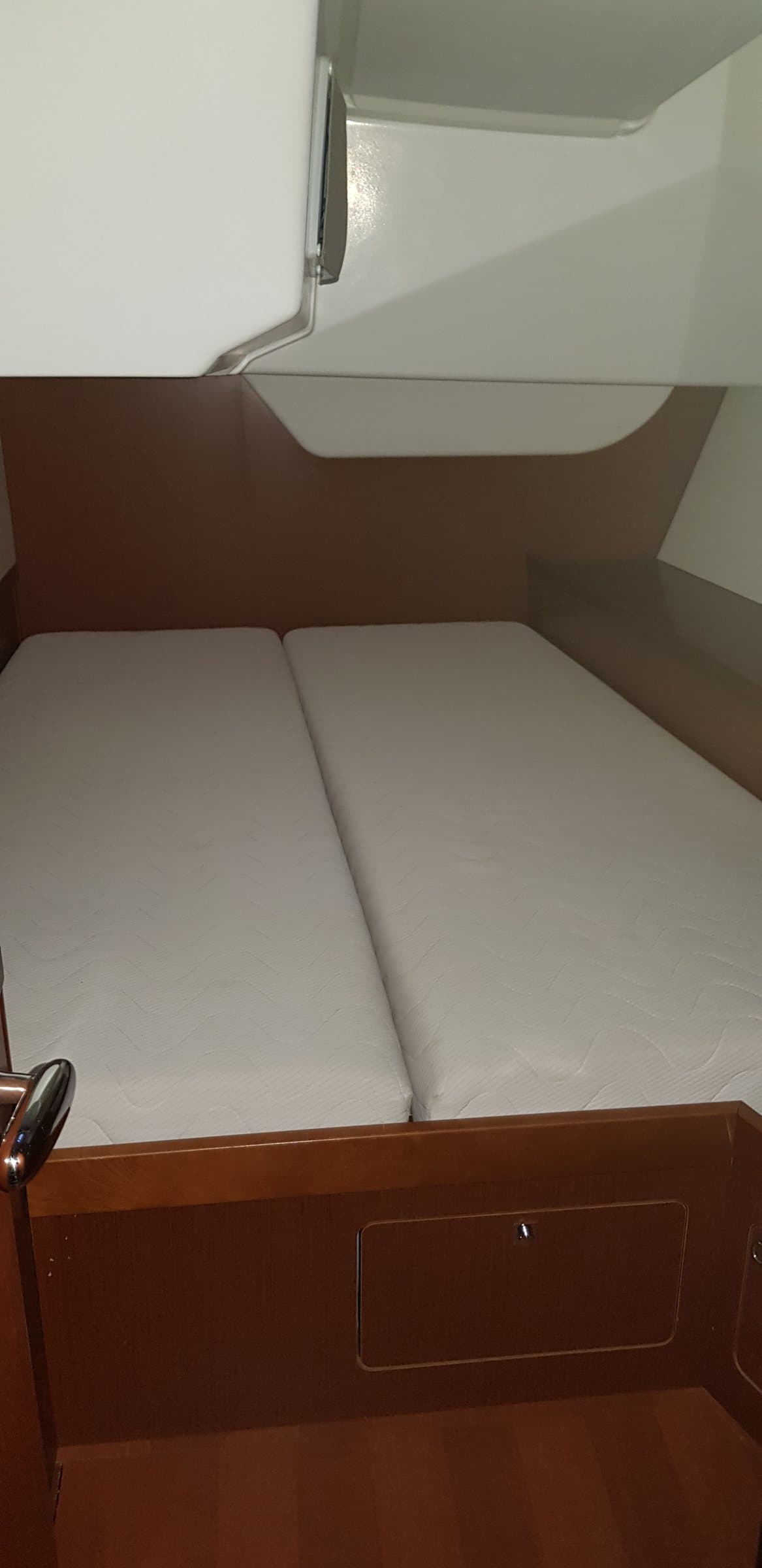 Senza Fine ( A/C and Generator )