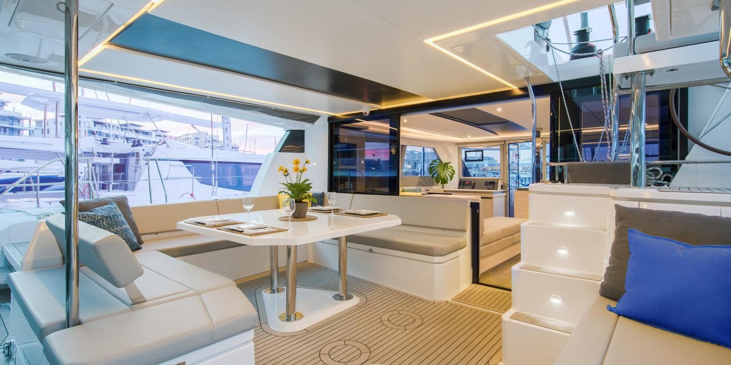 Moorings 5000-5 Crewed