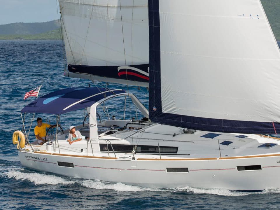 Moorings 42.3 Club