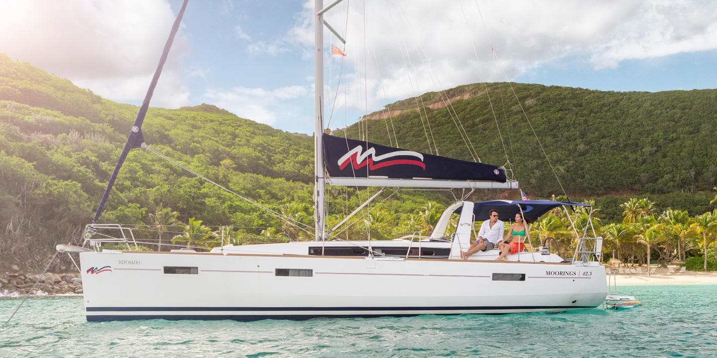 Moorings 42.3 Club