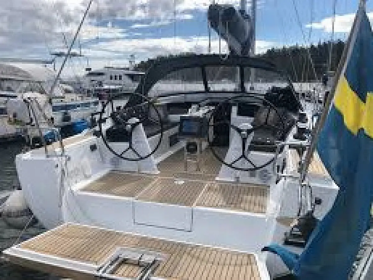 Thirteen (Hanse 388)